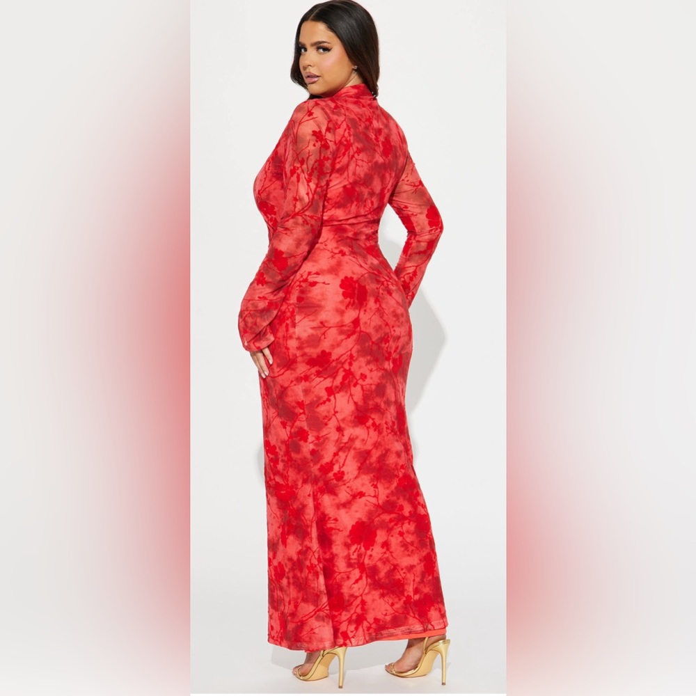 Chic Long Sleeve Red Floral Dress- NWT - Picture 3 of 3